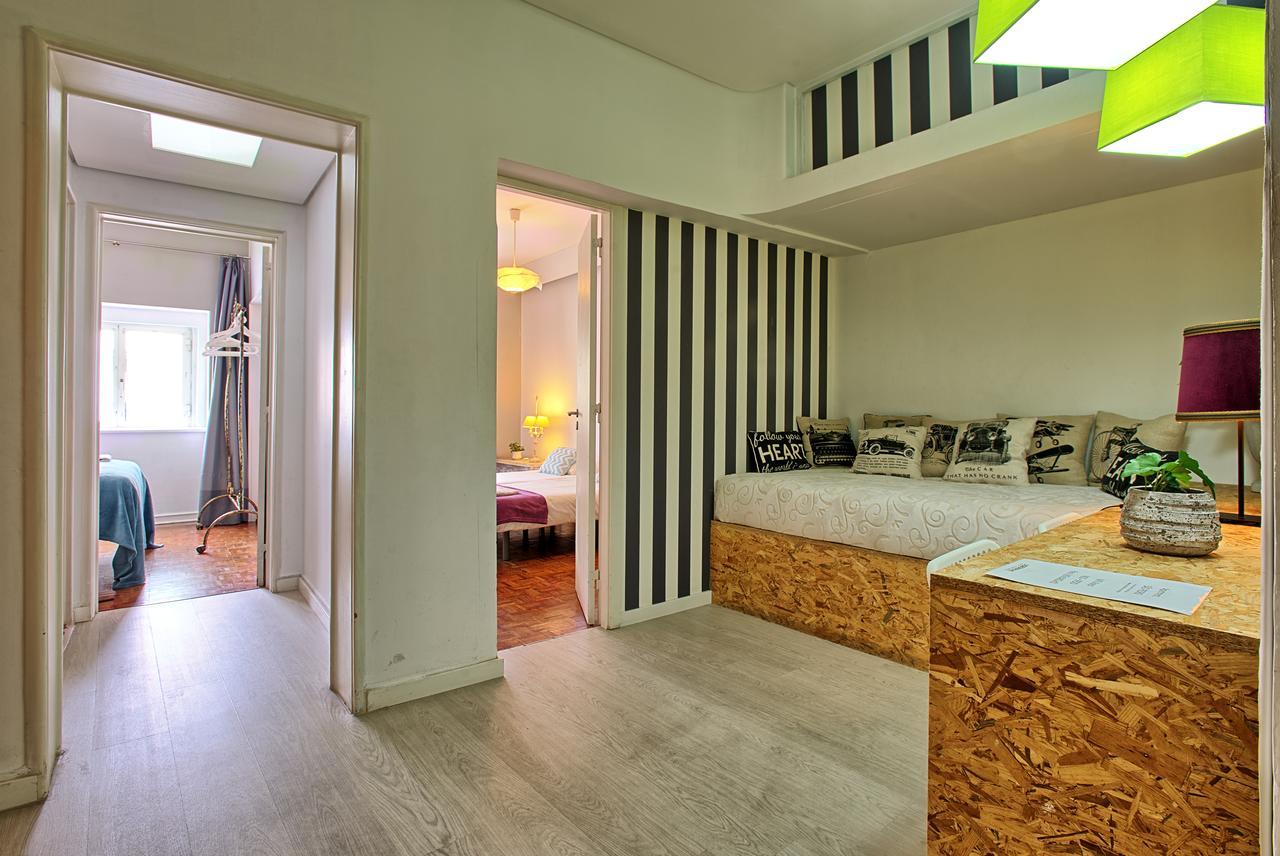 Sao Pedro 30 Guests Apartment Lisbon Exterior photo